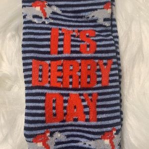 Basic Resources Race to the Finish mens crew socks Gray With Jockeys